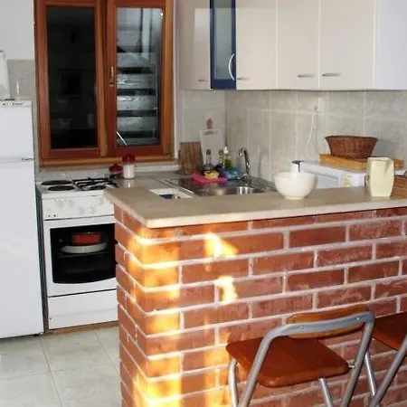 Seaside Holiday House Splitska, Brac - 5668 * Postira