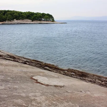 Seaside Holiday House Splitska, Brac - 5668 Holiday home